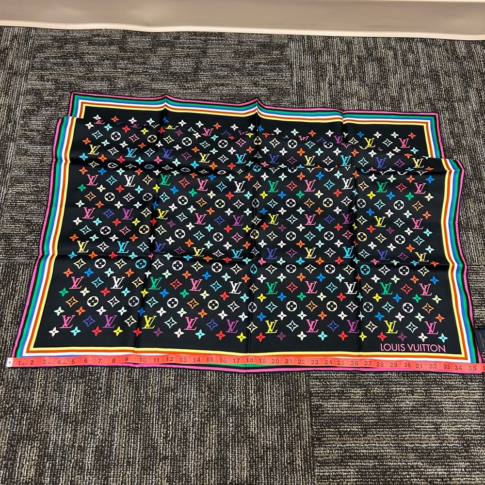 Louis Vuitton Multicolor Monogram Scarf - Picture 6 of 6